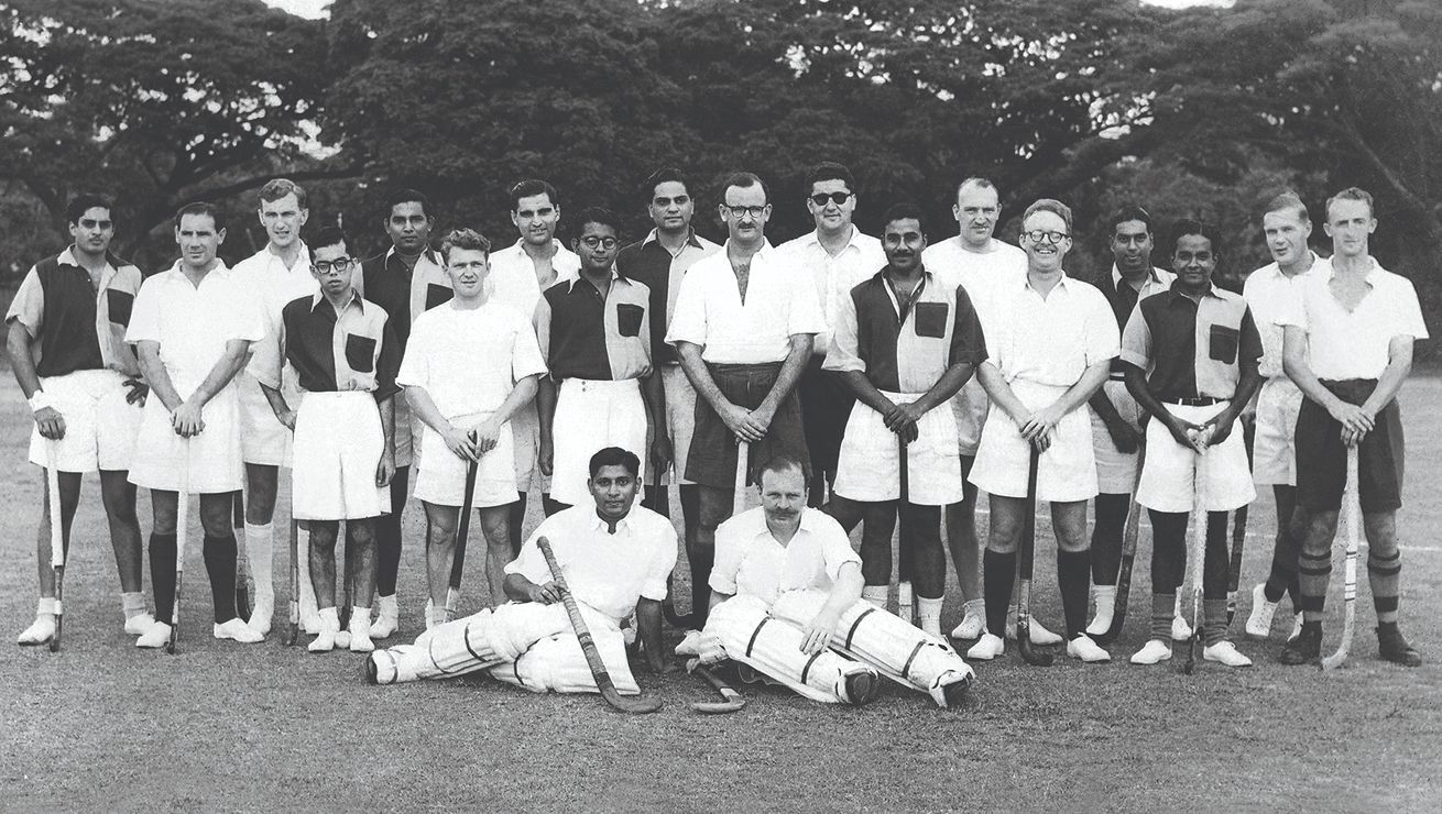A team at the Madras Challenge cup